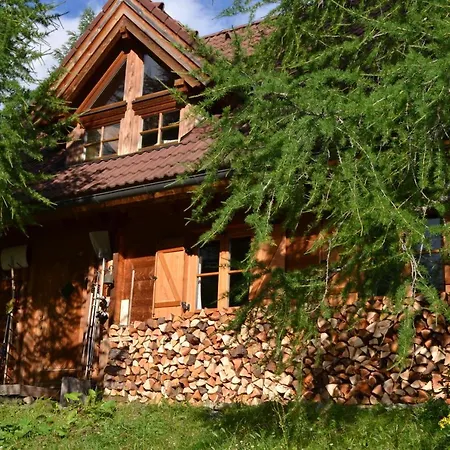 Almhaus Voelkl 木屋 *
